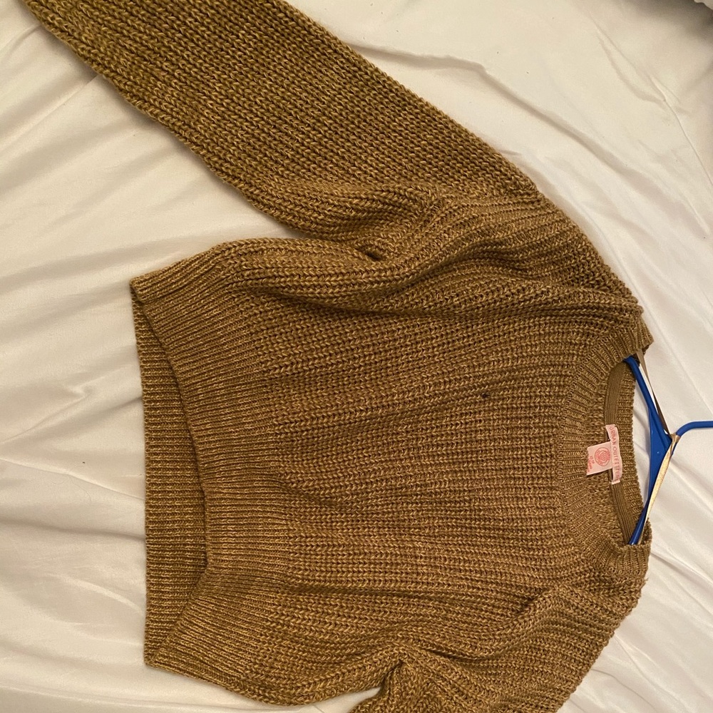Long sleeve UO sweater
